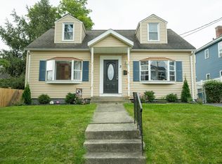 3 Manor Pl, Watervliet, NY 12189