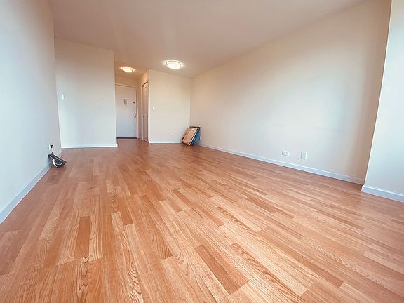 5th image of 123-28 82nd Pl #907