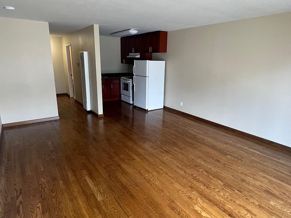 Living Room/Bedroom