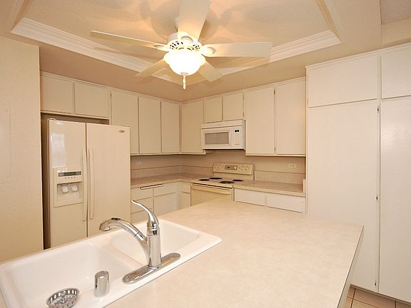 4th image of 1200 Harbor Dr #13B