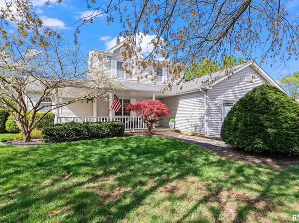 151 Leisure Ln, Chatham, IL 62629