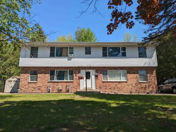 145 Memorial Dr, Oconto, WI 54153