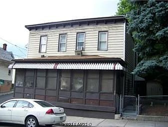 2nd image of 320 Baltimore Ave