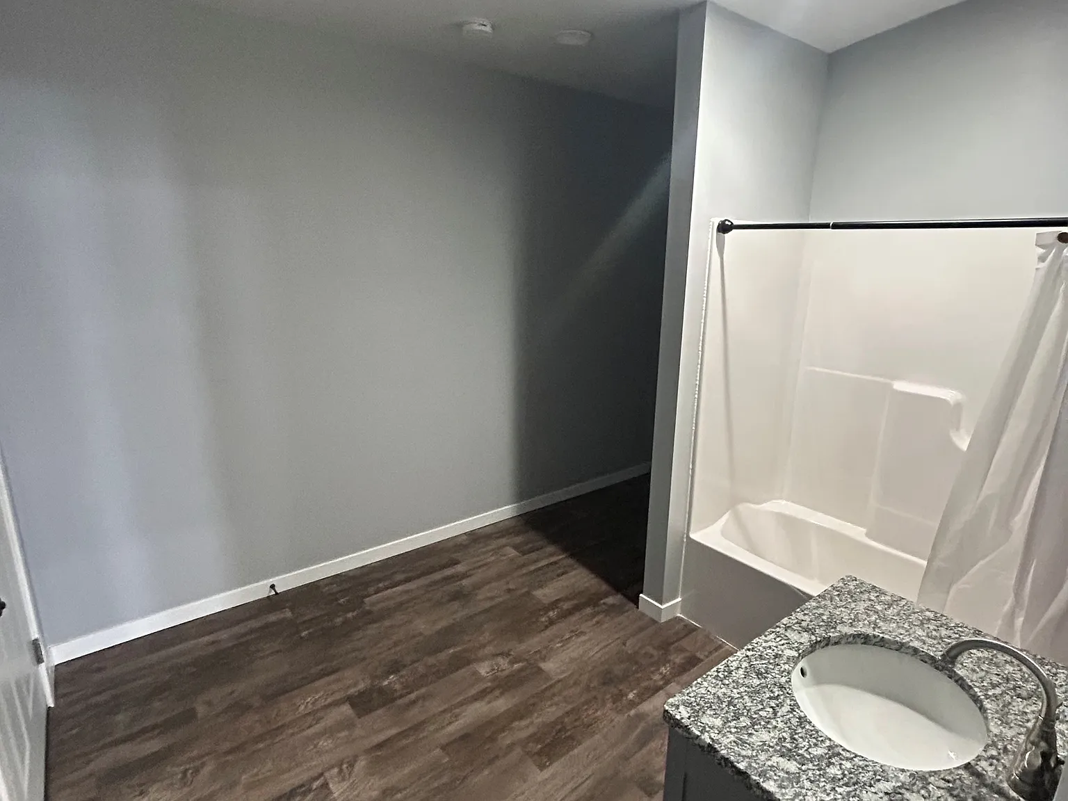 108 South Hart Street - 1 — Photo 3