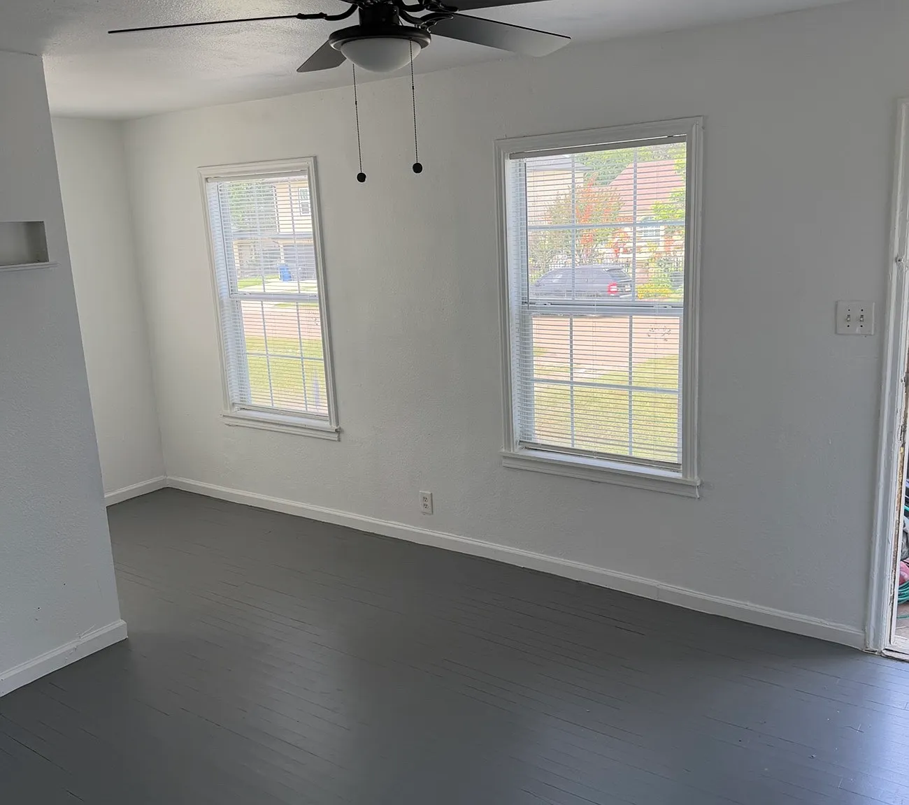 4026 Walker St — Photo 2