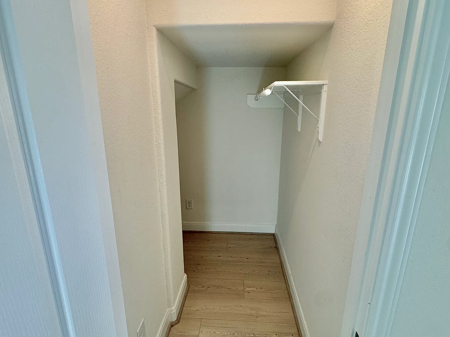 3 bed, 2.5 bath, 2526 sqft, $2,650 — Photo 4