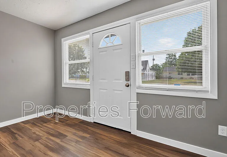 4330 Joseph St — Photo 6