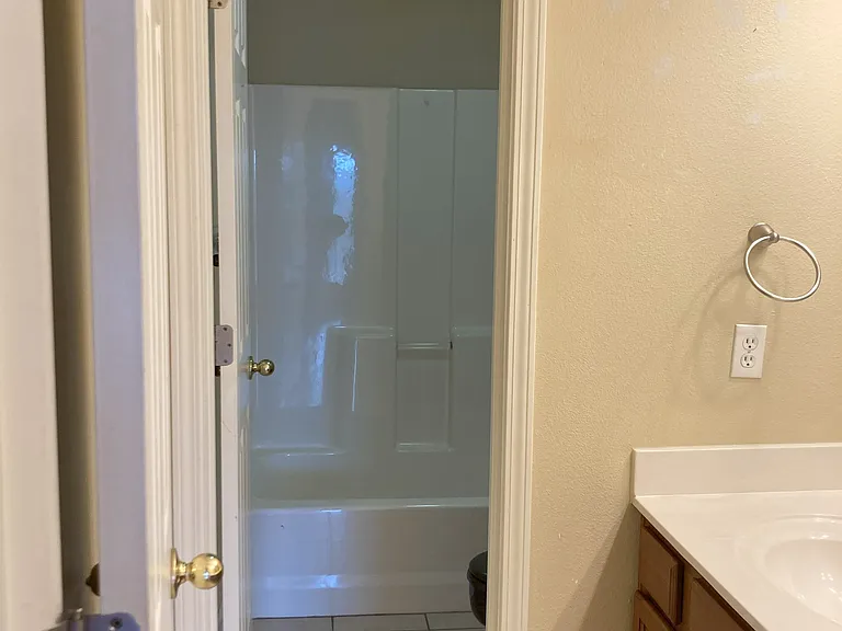 Private tub and toilet area