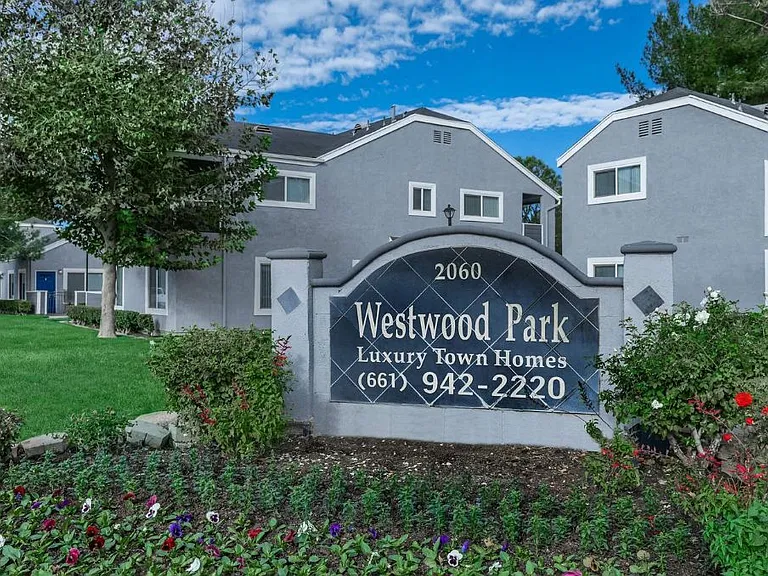 Westwood Park Apartments — Photo 1