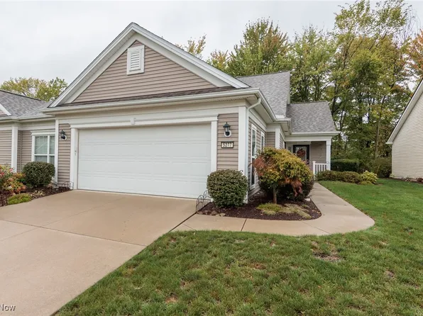 5277 Spruce Pointe Ln, Brunswick, OH 44212