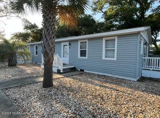 111 NE 19th St, Oak Island, NC 28465