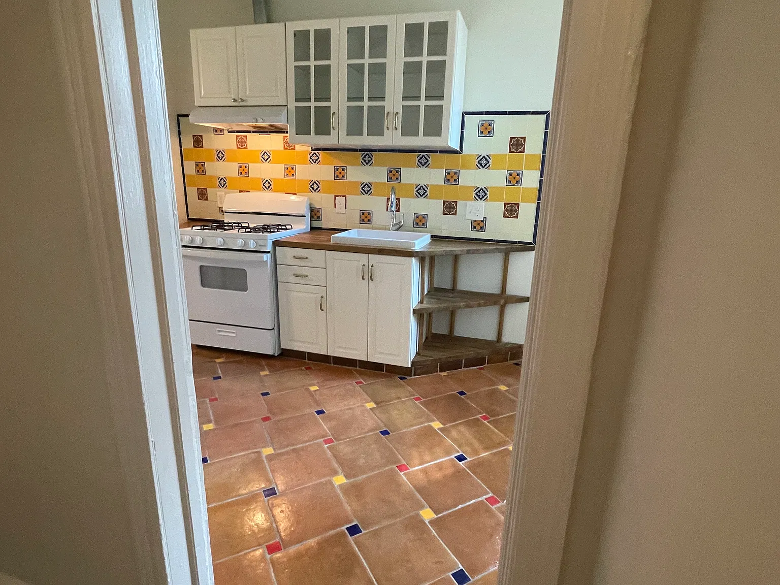 1 bed, 600 sqft, $1,300 — Photo 1