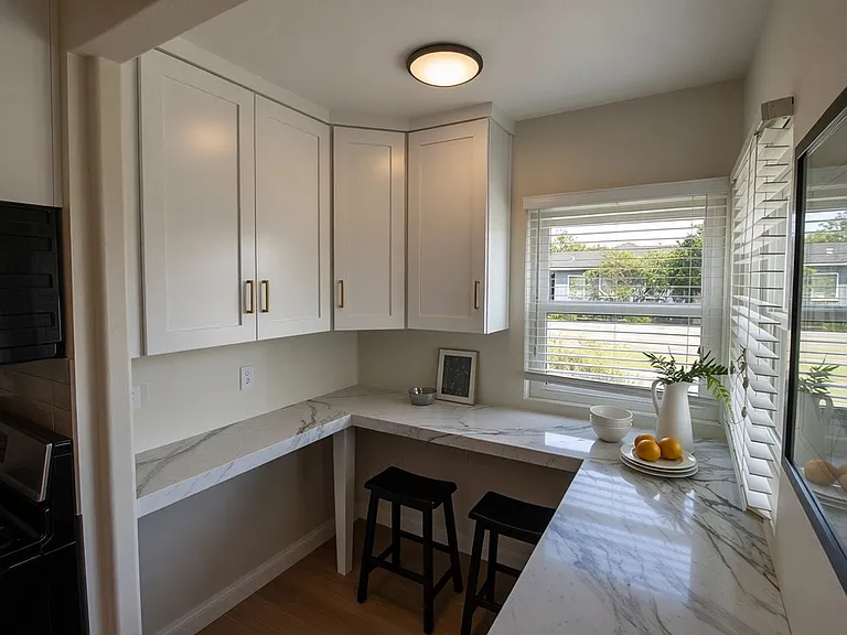 5968 Autry Ave — Photo 9