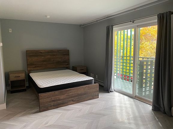 5th image of 146 Woodford St #2