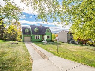 312 Chessbriar Dr, Bethel Park, PA 15102