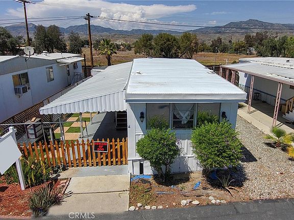 3rd image of 25521 Lincoln Ave #4