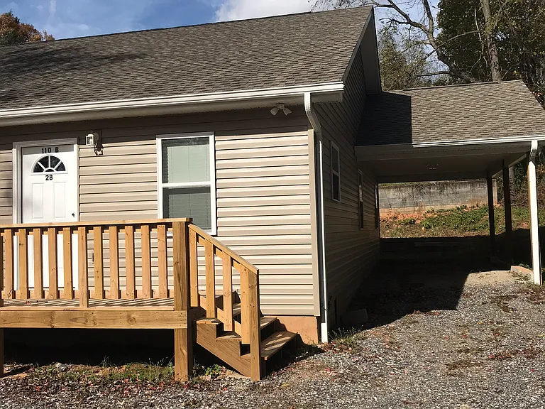 110 Felmet St #2B — Photo 2