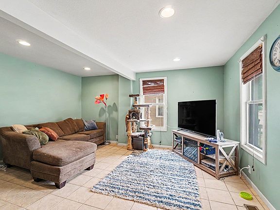 3rd image of 1715 Columbus Ave