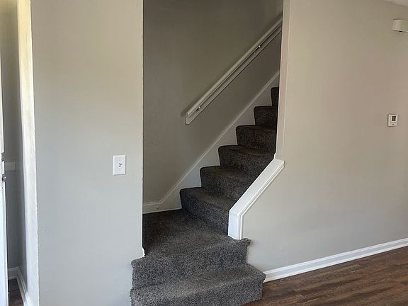 3rd image of 1404 20th St NE #1404