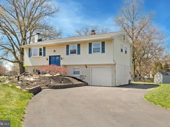 442 N Wales Rd, Lansdale, PA 19446