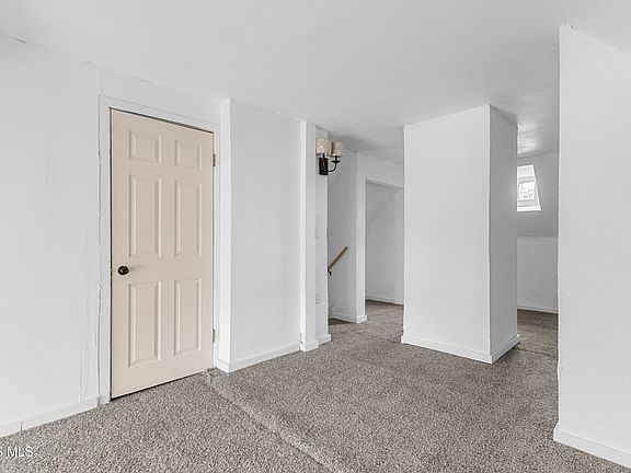 3rd image of 2368 Hollywood Ave