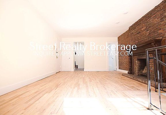 2nd image of 160 W 76th St #Aa