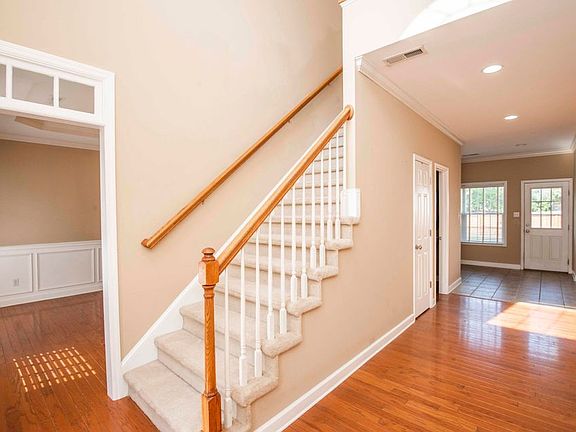 3rd image of 1508 Crescent Oaks Ln
