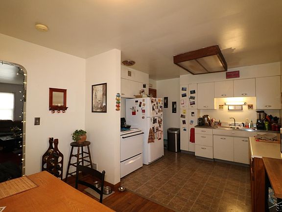 5th image of 919 Malzahn St