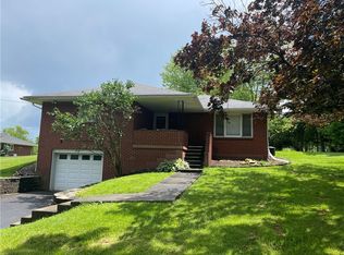 14 Beagle Club Rd, Washington, PA 15301
