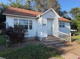 306 Mound St, Batavia, IA 52533