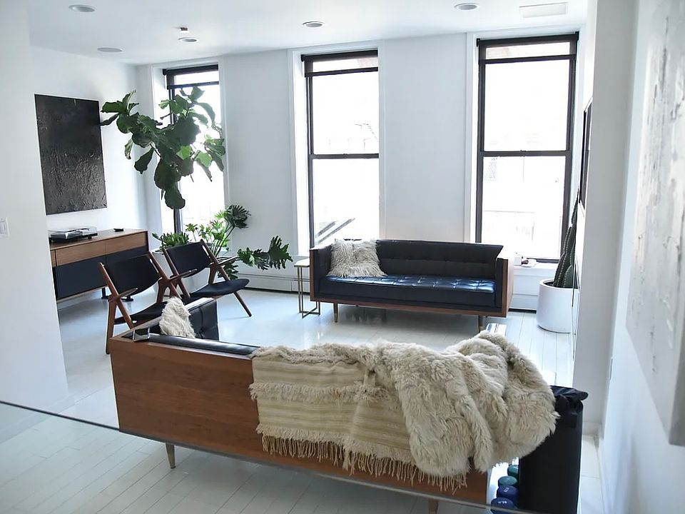 1st image of 698A Dekalb Ave #1