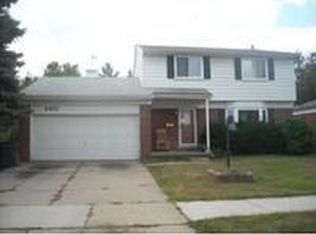 2452 Common Rd, Warren, MI 48092