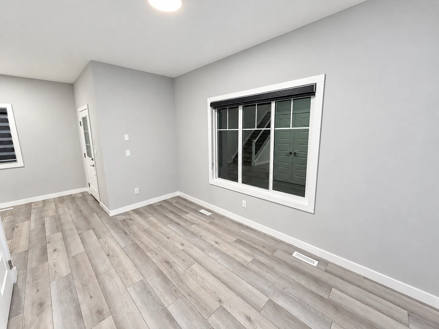 Midtown Airdrie 3 Bed 2.5 Bath Home with Bonus Room w/ Double Garage — Photo 3