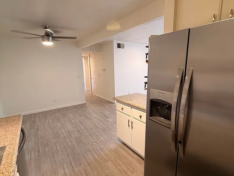 1101 W Macarthur Blvd #298 — Photo 10
