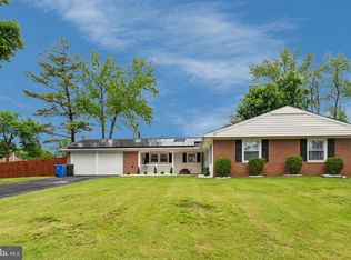 76 Torrington Ln, Willingboro, NJ 08046