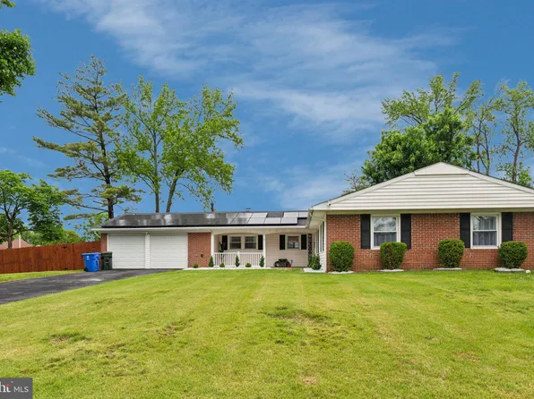 76 Torrington Ln, Willingboro, NJ 08046