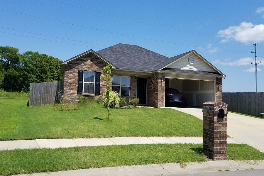 1st image of 1304 Canna Ct