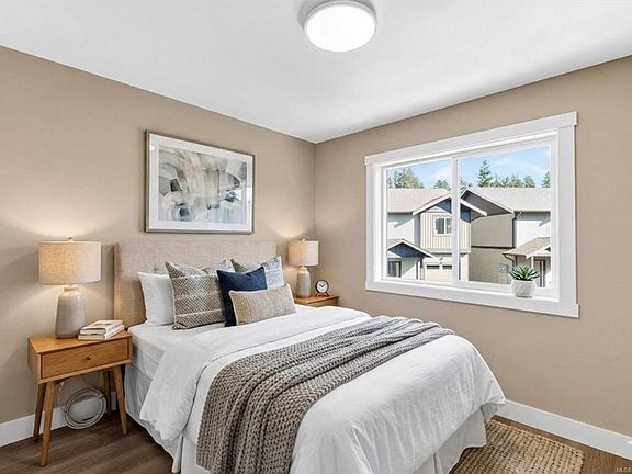 3rd image of 5535 Woodland Cres E #107