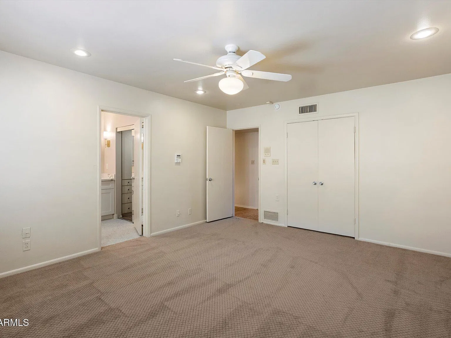 3 bed, 2.5 bath, 3409 sqft, $6,500 — Photo 4
