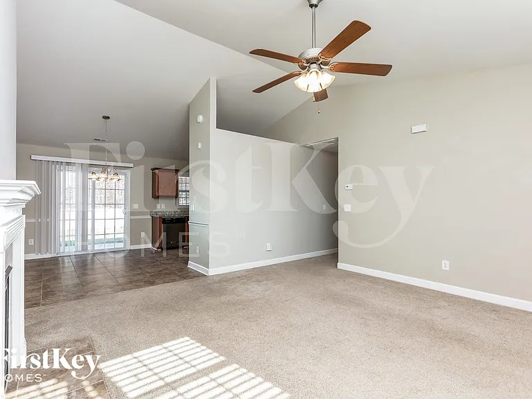 5810 Sycamore Glen Rd — Photo 3