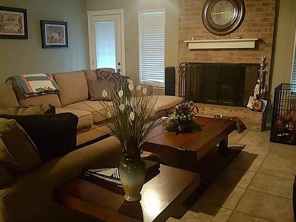 3rd image of 203 W Sherwood Dr