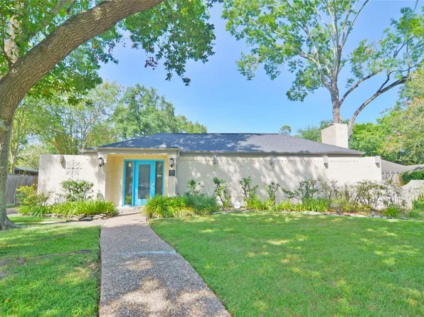4247 Crownwood Dr, Seabrook, TX 77586