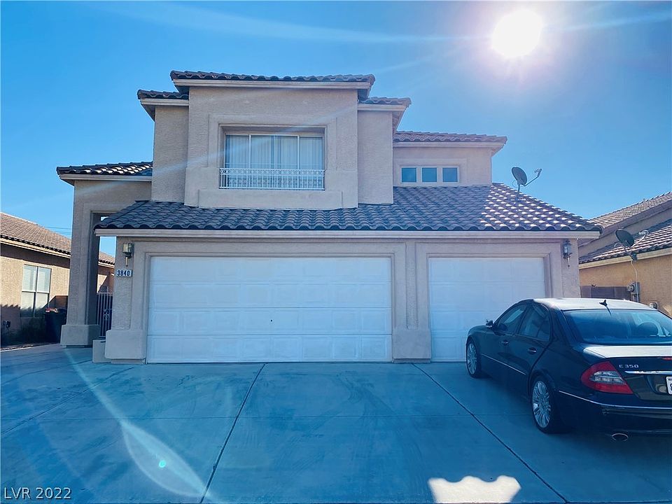 1st image of 3840 Crest Horn Dr