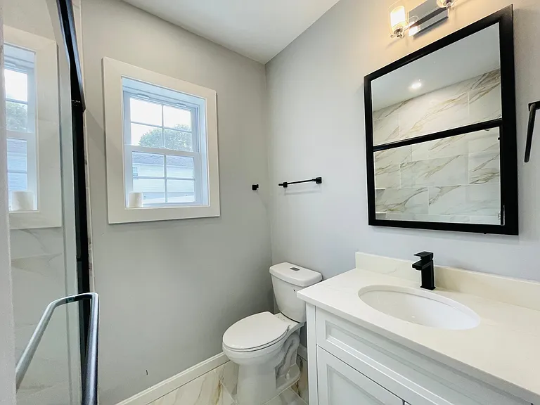487 Lincoln St #6 — Photo 7