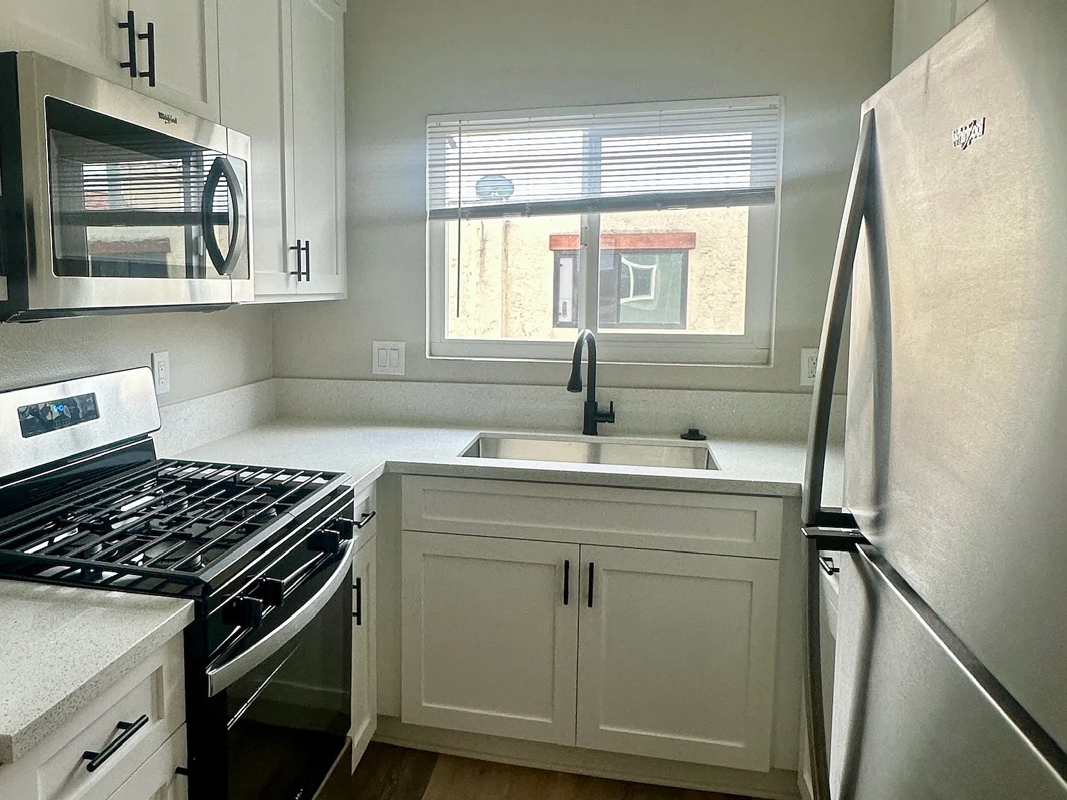 1 bed, 662 sqft, $1,950 — Photo 4