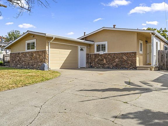 4th image of 41235 Norman Ct