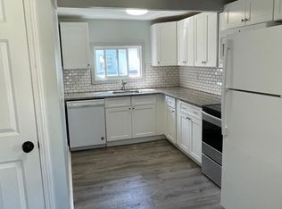 4 Linden Ave #B, Westfield, MA 01085