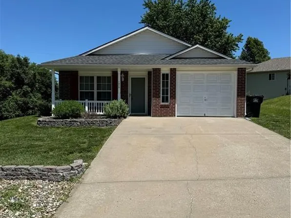 1815 S Whitney Dr, Independence, MO 64057