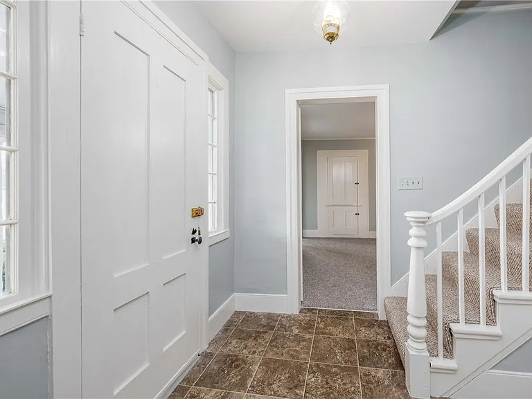1253 Fairport Rd — Photo 25