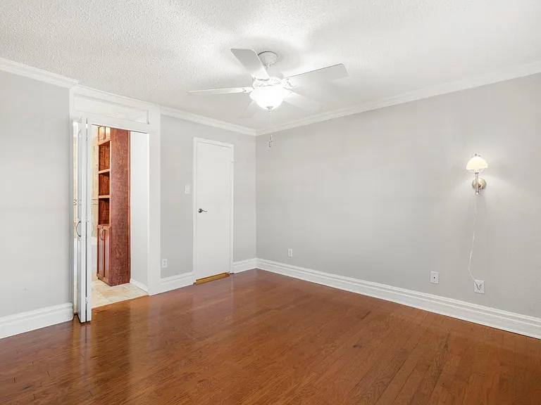 2750 Holly Hall St #901 — Photo 18